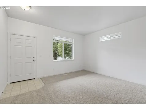 2718 NW 117th Circle Vancouver WA 98685