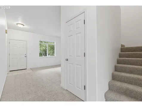 2718 NW 117th Circle Vancouver WA 98685