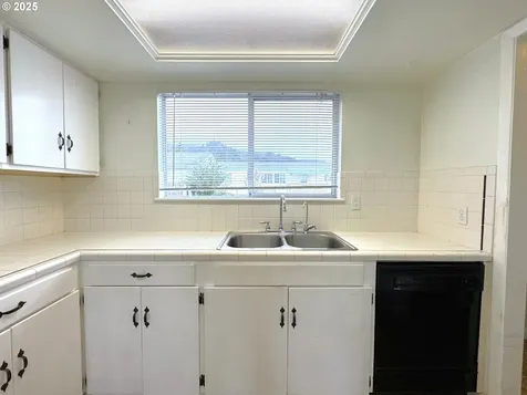 97981 W Benham Lane Brookings OR 97415