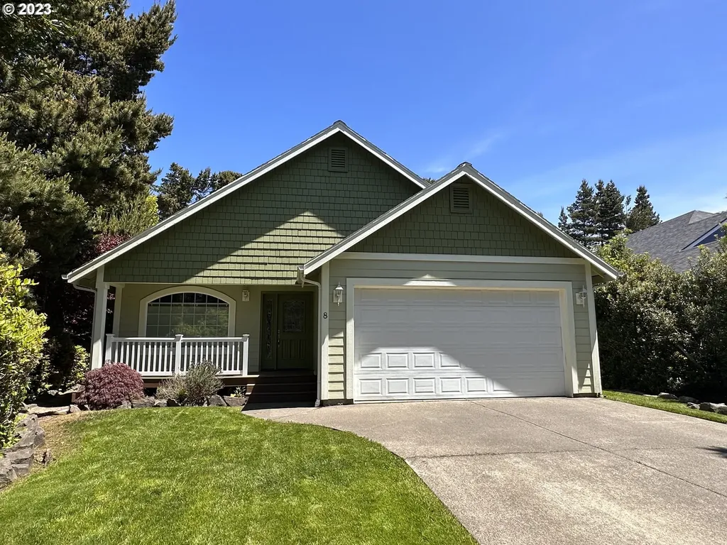 8 Mariners Lane Florence OR 97439