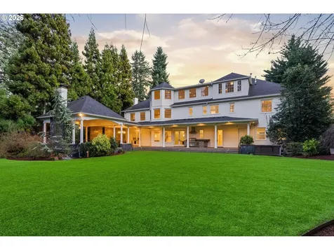 1415 S Military Road Portland OR 97219