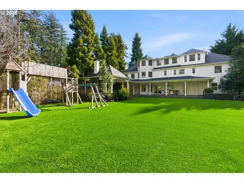 1415 S Military Road Portland OR 97219