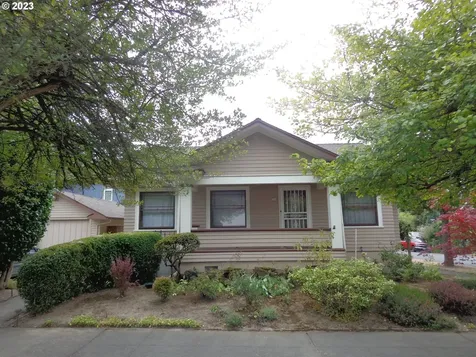 704 Se Umatilla Street Portland OR 97202