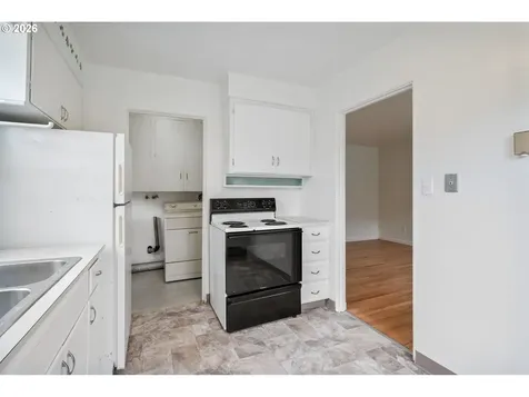 1034 16th Avenue Longview WA 98632