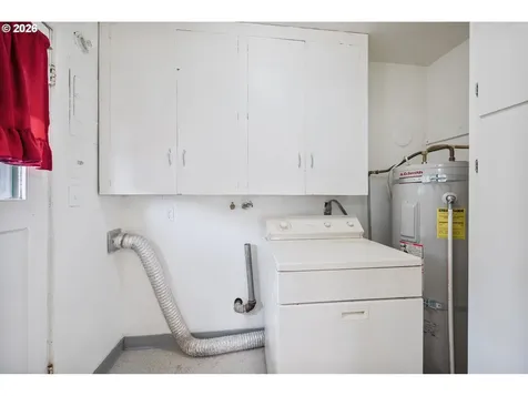 1034 16th Avenue Longview WA 98632