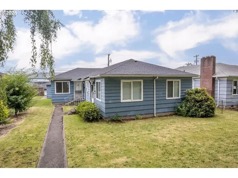 1034 16th Avenue Longview WA 98632