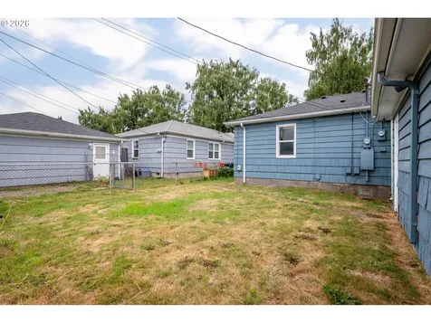 1034 16th Avenue Longview WA 98632