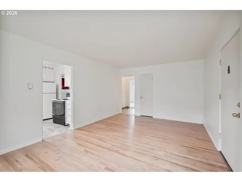 1034 16th Avenue Longview WA 98632