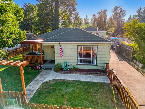 1205 S 6th Street Cottage Grove OR 97424
