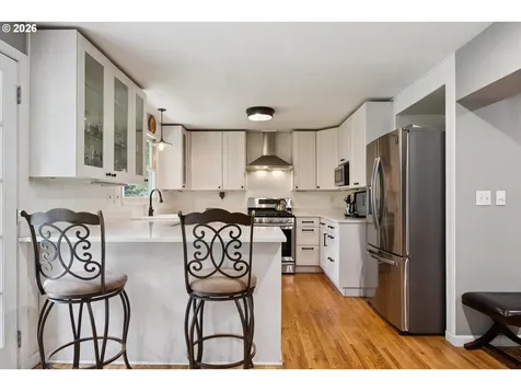 19113 Terry Avenue Lake Oswego OR 97035