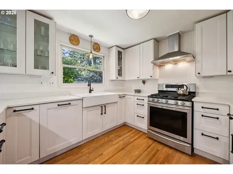 19113 Terry Avenue Lake Oswego OR 97035