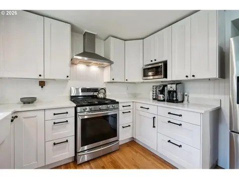 19113 Terry Avenue Lake Oswego OR 97035