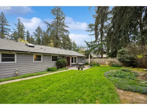 19113 Terry Avenue Lake Oswego OR 97035