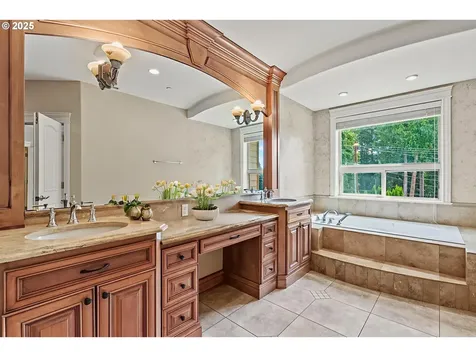 135 N 50th Avenue Longview WA 98632
