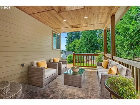 135 N 50th Avenue Longview WA 98632