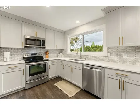 909 NW 49th Street Vancouver WA 98663