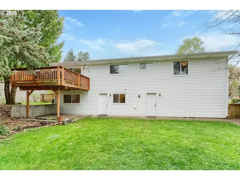 909 NW 49th Street Vancouver WA 98663