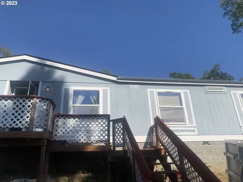 697 Nw Plateau Drive Roseburg OR 97471