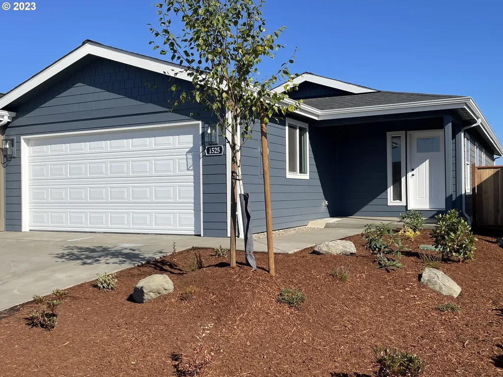1525 53rd Street Florence OR 97439