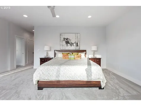 4453 SW Melville Portland OR 97221