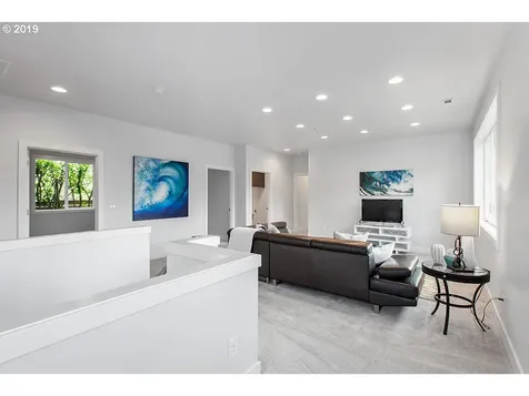 4453 SW Melville Portland OR 97221