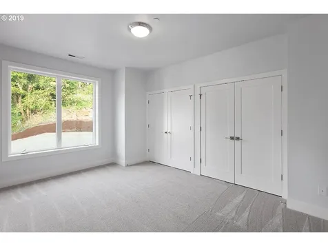 4453 SW Melville Portland OR 97221