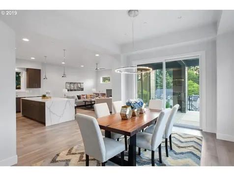 4453 SW Melville Portland OR 97221