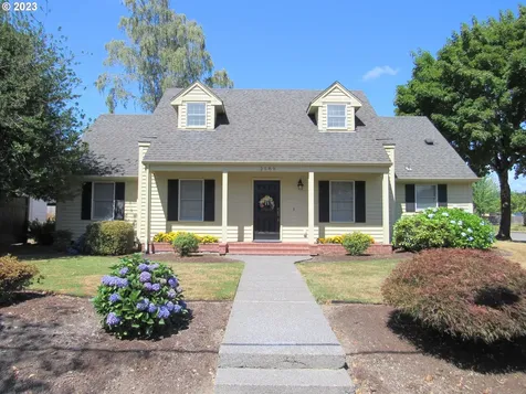 2589 42nd Avenue Longview WA 98632