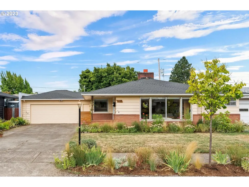 2825 SE 69th Avenue Portland OR 97206