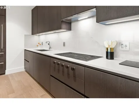 550 SW 10th Avenue Portland OR 97205