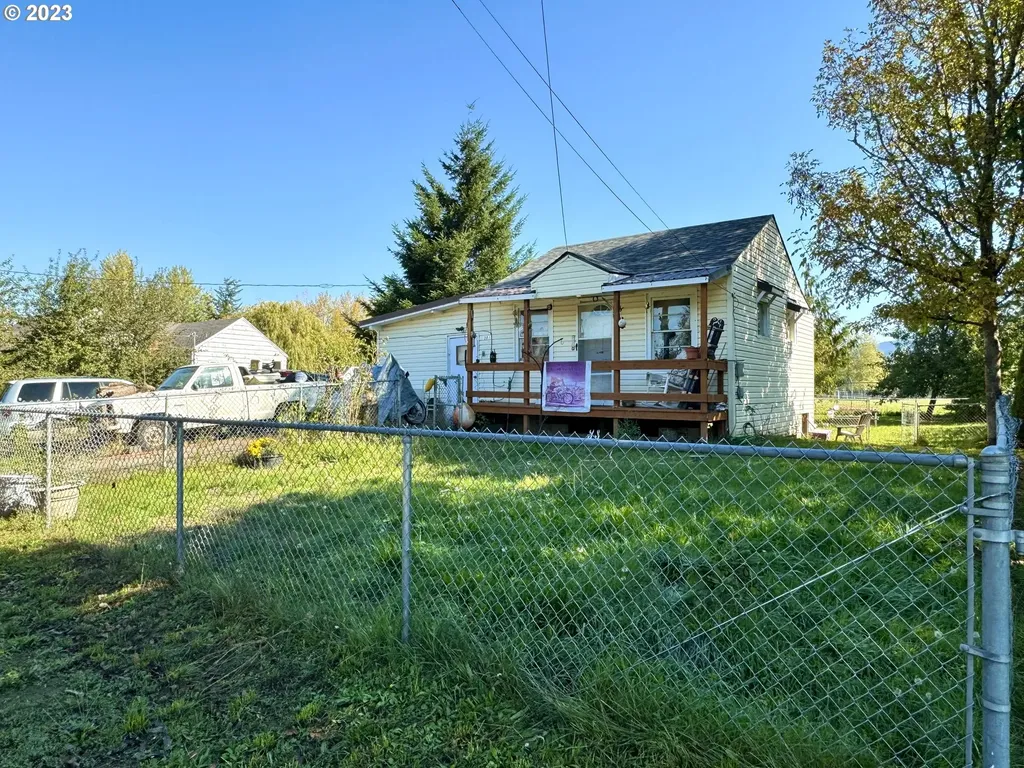 381 Reedsford Road Myrtle Point OR 97458
