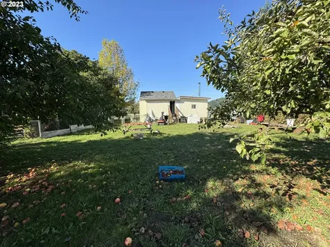 381 Reedsford Road Myrtle Point OR 97458
