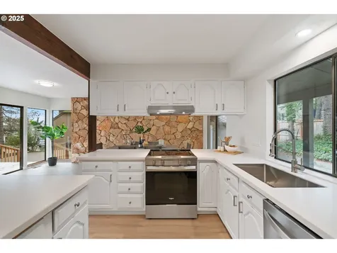 5845 Ridgetop Court Lake Oswego OR 97035