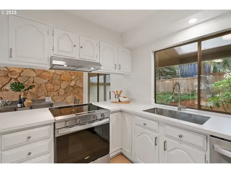 5845 Ridgetop Court Lake Oswego OR 97035