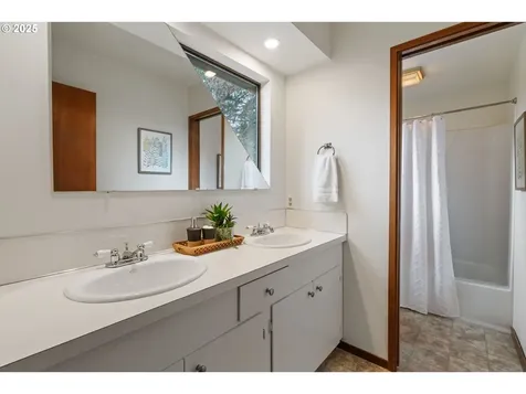 5845 Ridgetop Court Lake Oswego OR 97035