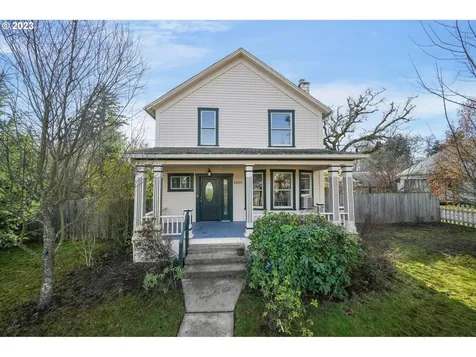 1611 W Main Street Cottage Grove OR 97424