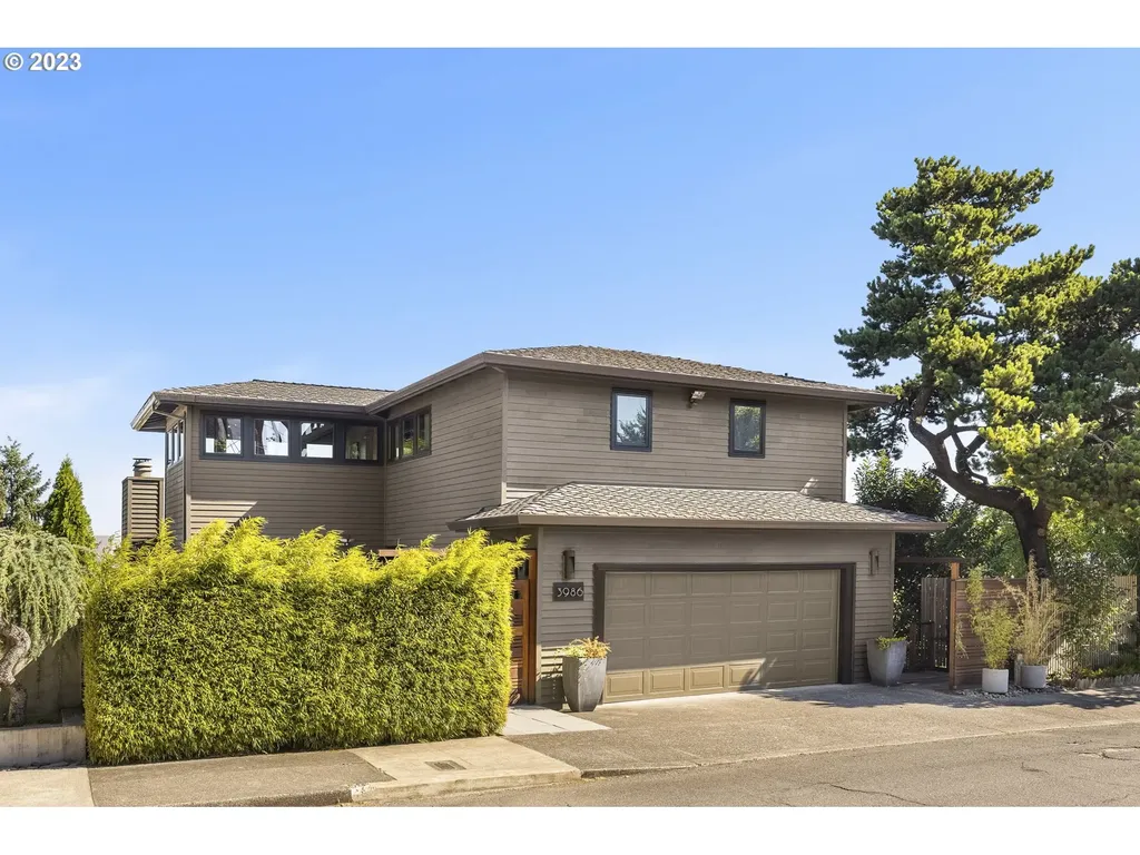 3986 SW Condor Avenue Portland OR 97239