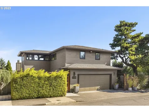 3986 SW Condor Avenue Portland OR 97239