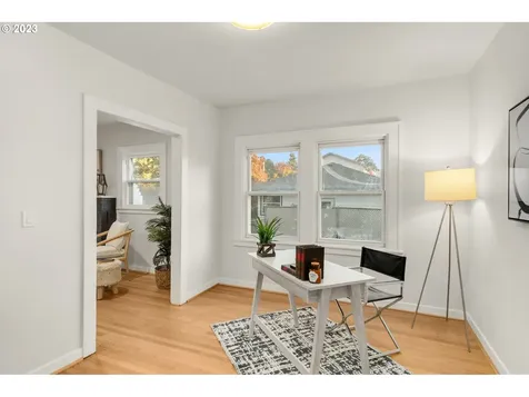 2709 Se 71st Avenue Portland OR 97206
