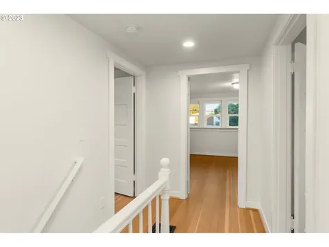2709 Se 71st Avenue Portland OR 97206
