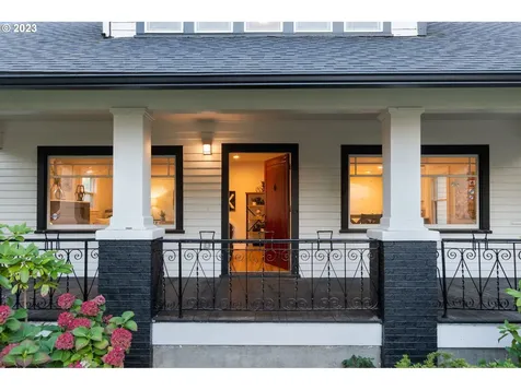 2709 Se 71st Avenue Portland OR 97206