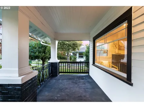2709 Se 71st Avenue Portland OR 97206