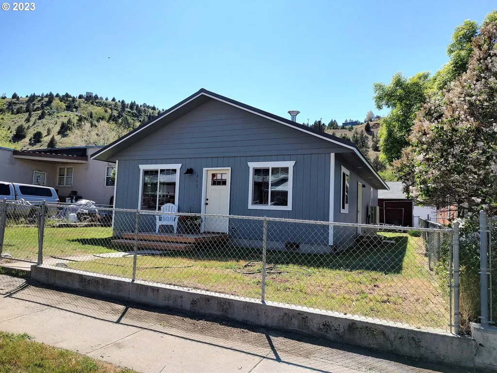 313 S Canyon Boulevard John Day OR 97845