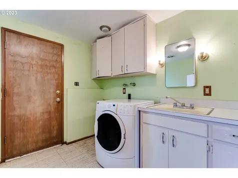 426 Ventura Avenue Eugene OR 97405