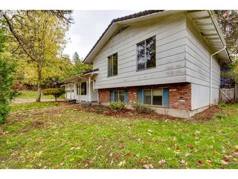 426 Ventura Avenue Eugene OR 97405