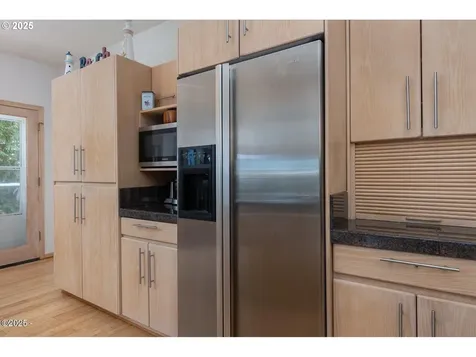 136 SE Larch Street Newport OR 97365