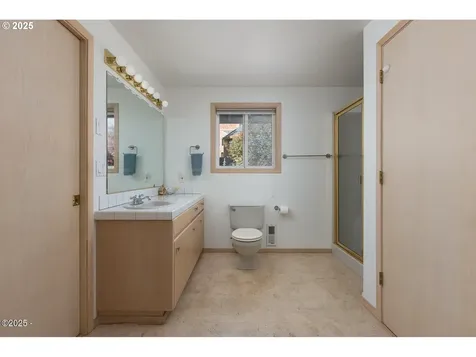 136 SE Larch Street Newport OR 97365