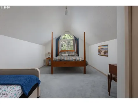 136 SE Larch Street Newport OR 97365