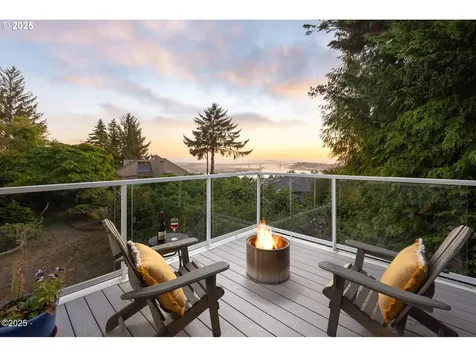 136 SE Larch Street Newport OR 97365