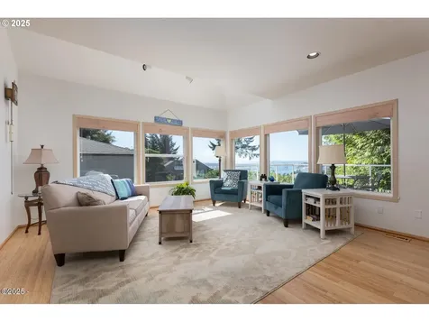 136 SE Larch Street Newport OR 97365